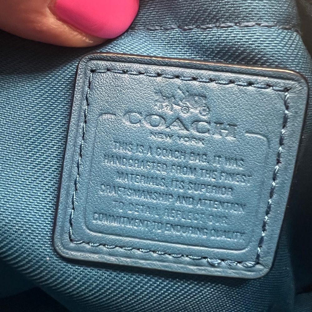 NWOT Coach Colorblock Pebbled Leather Nolita 24 Navy / Peacock with Chain Strap - Picture 9 of 9